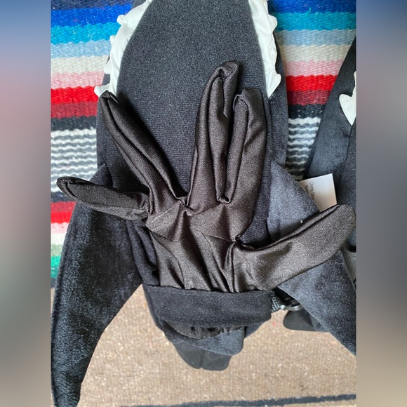 Rare new with tags, San Jose Sharks, chomp gloves, light up and sound effects - Picture 7 of 15